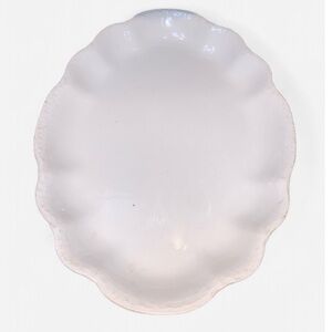 Elegant White Scalloped Edge Plate